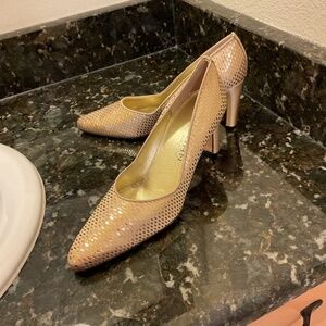 Women shoes